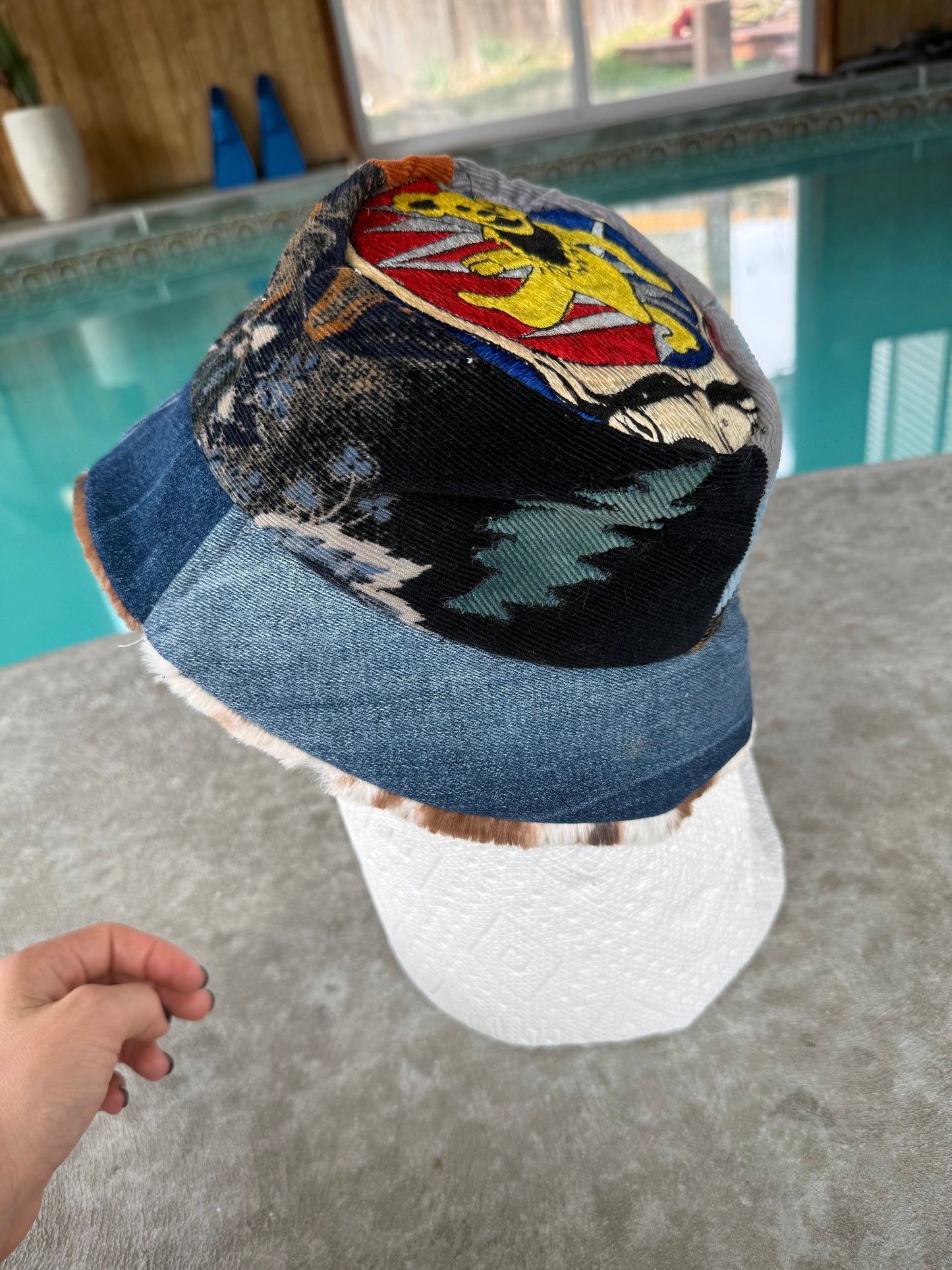 Fuzzy deadhead bucket