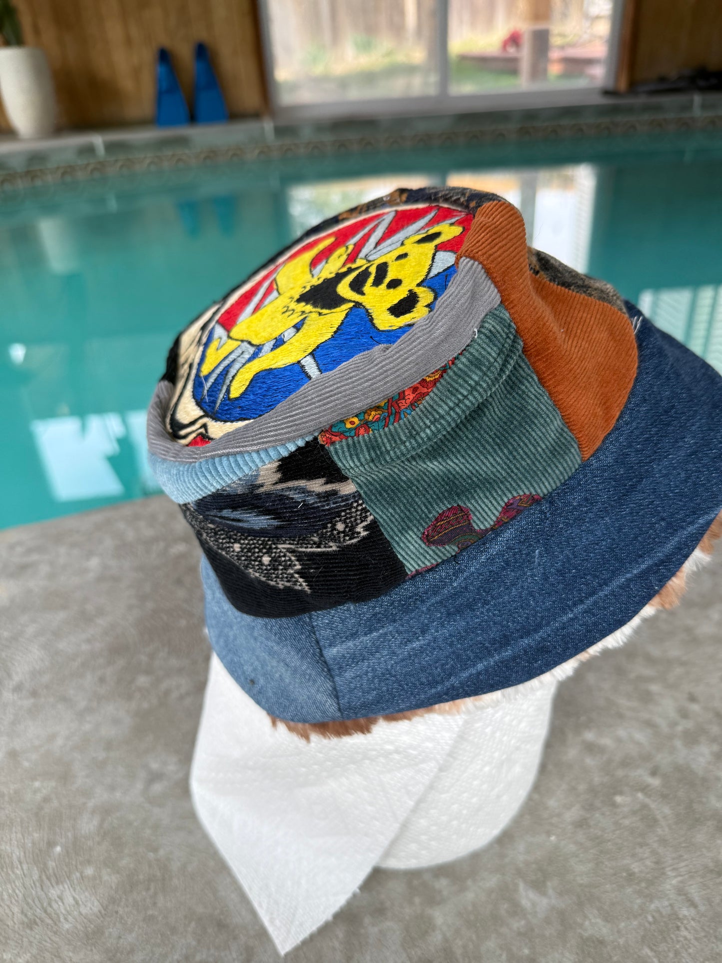Fuzzy deadhead bucket