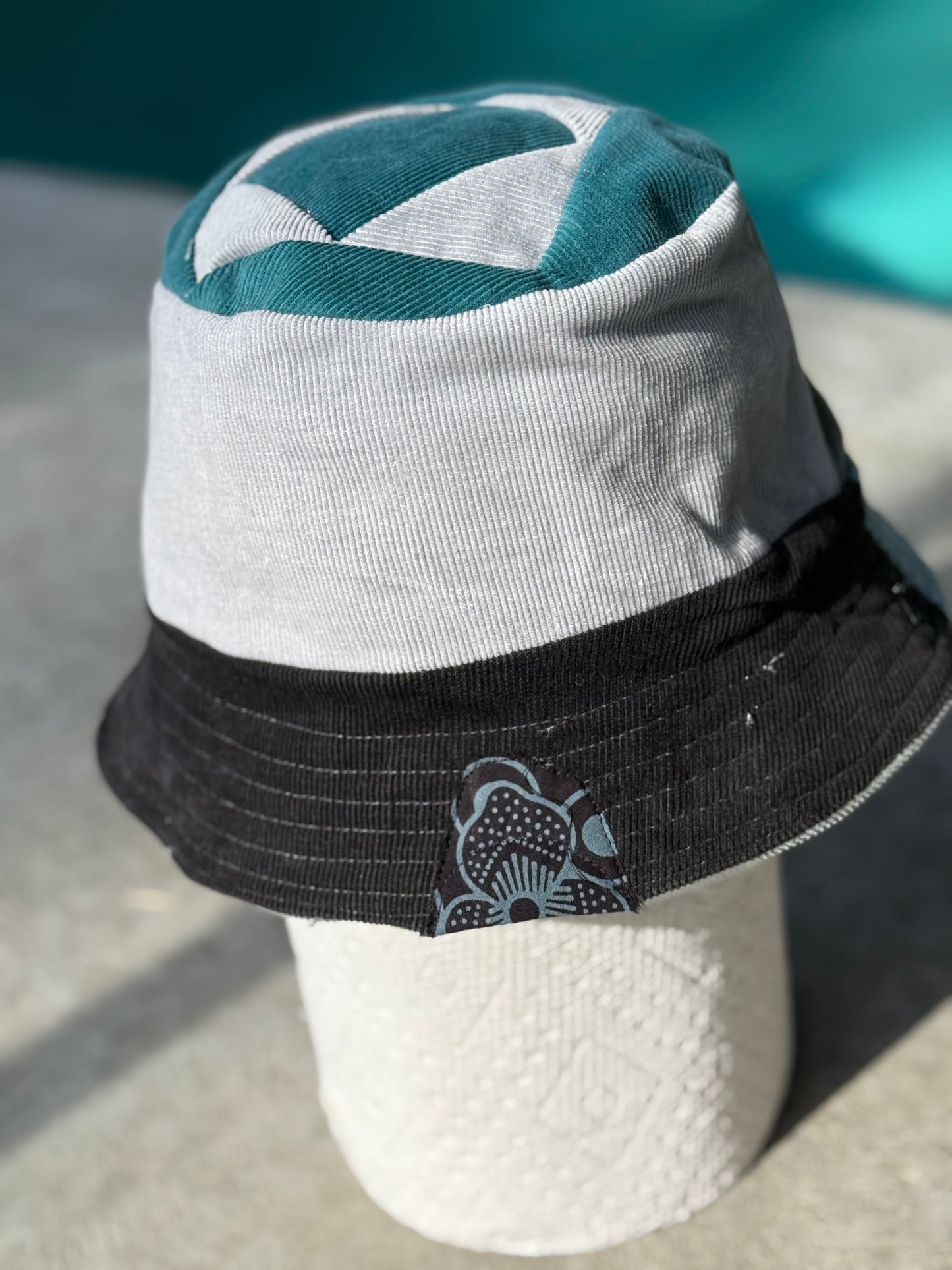 Hand painted bucket hat/Reversable